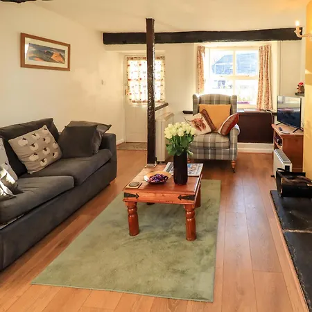 Tatil Evi Buttonhole